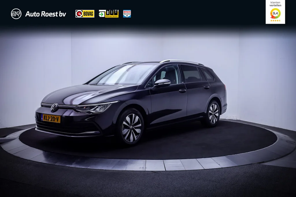 Volkswagen Golf (2024) — foto 1