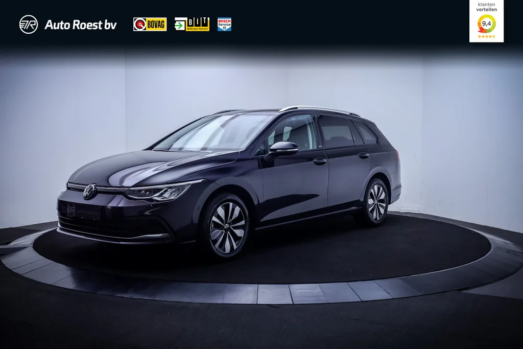 Volkswagen Golf (2024) — foto 1