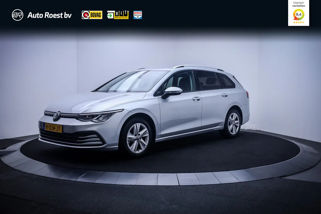 Volkswagen Golf (2022) — foto 1
