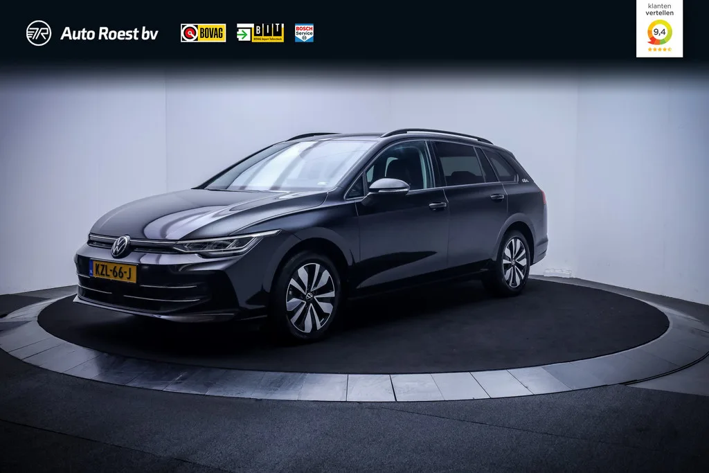 Volkswagen Golf (2024) — foto 1