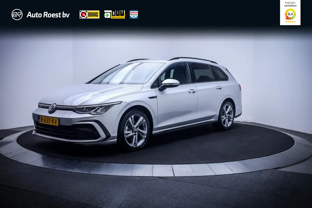 Volkswagen Golf (2022) — foto 1