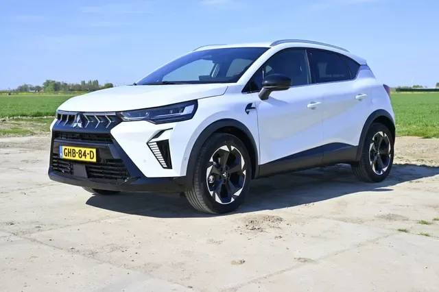 Mitsubishi ASX (2024) — foto 1