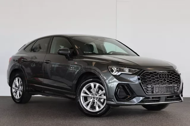 Audi Q3 Sportback (2024) — foto 1