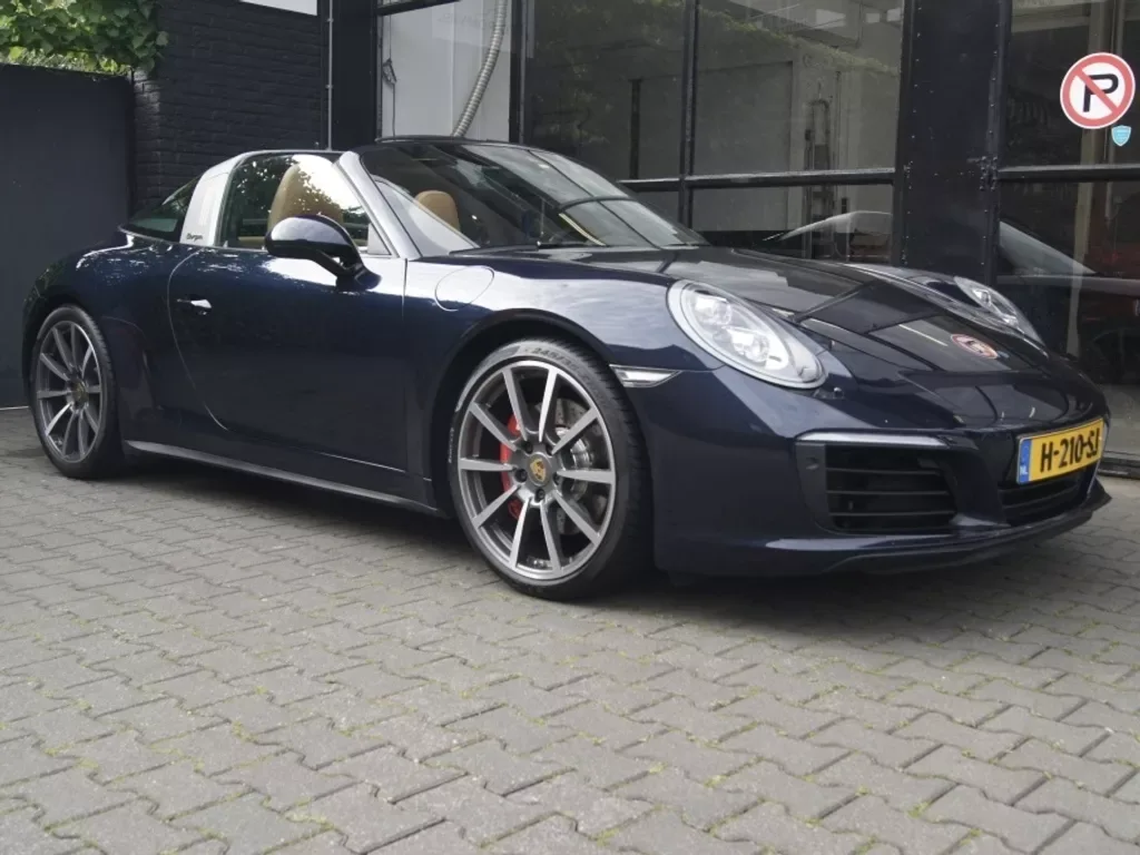 Porsche 911 (2016) — foto 1