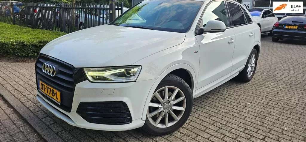 Audi Q3 (2015) — foto 1
