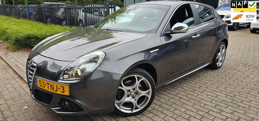 Alfa Romeo Giulietta (2012) — foto 1