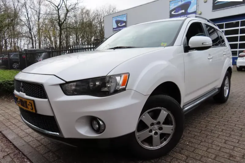 Mitsubishi Outlander (2010)