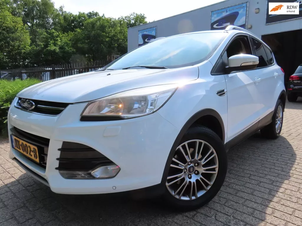 Ford Kuga (2014) — foto 1