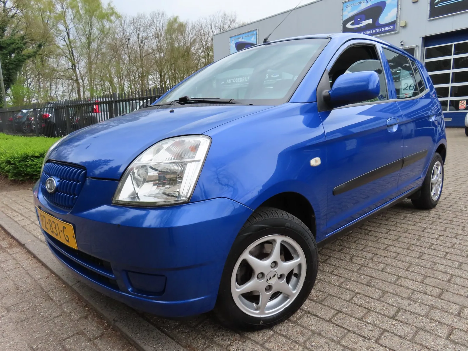 Kia Picanto (2005) — foto 1