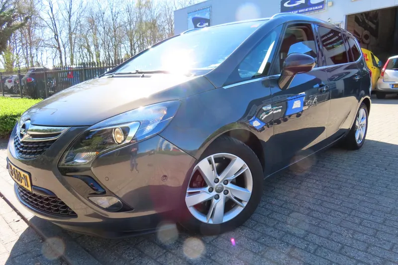 Opel Zafira Tourer (2016)