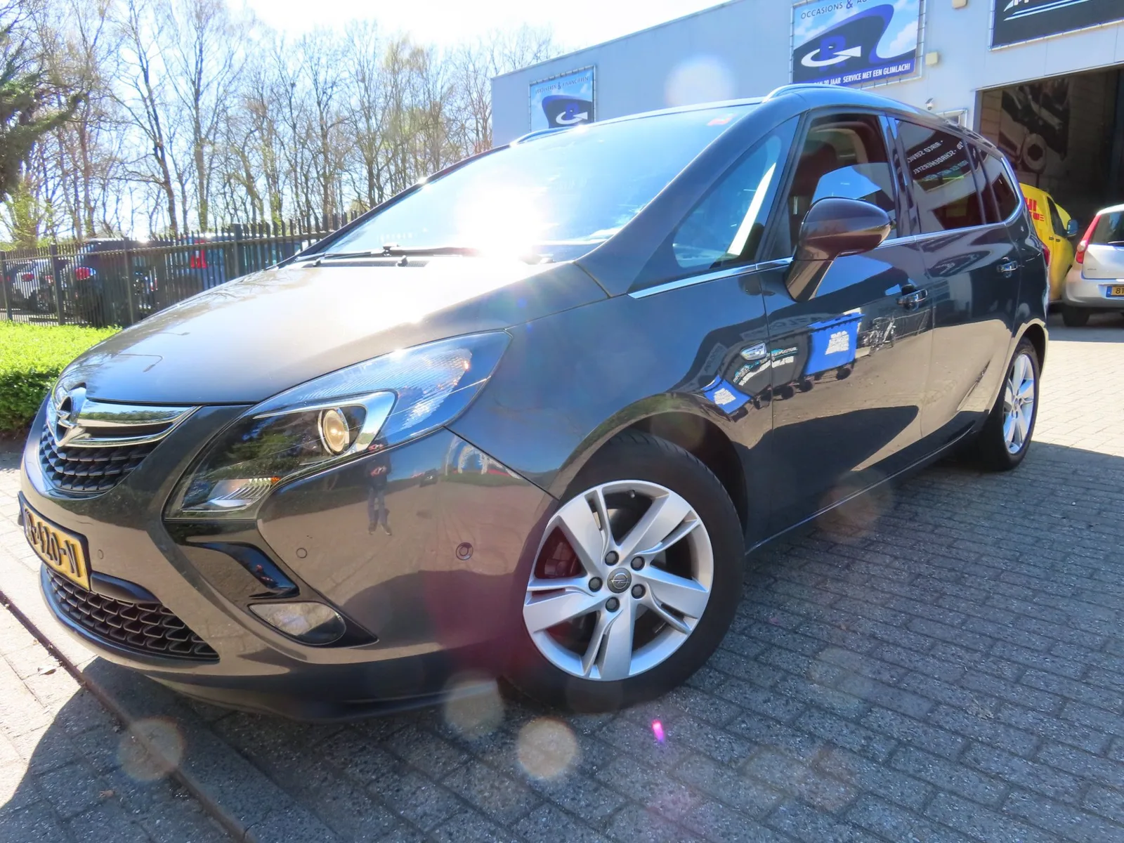 Opel Zafira Tourer (2016) — foto 1