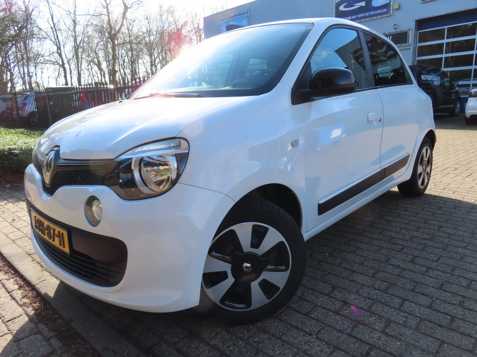 Renault Twingo (2015) — foto 1