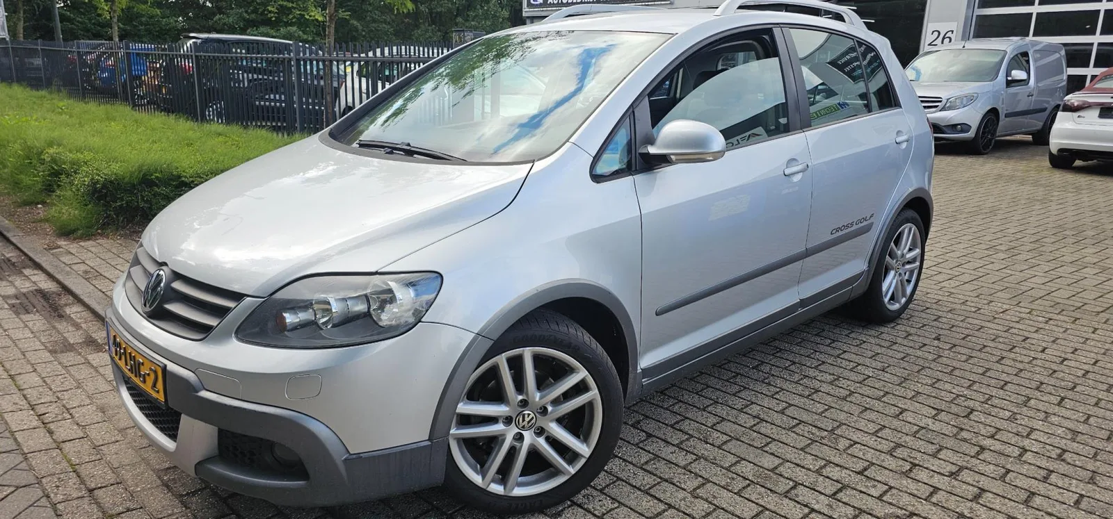 Volkswagen Golf (2009) — foto 1