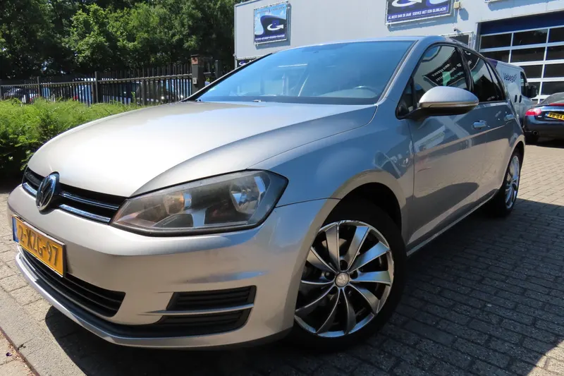 Volkswagen Golf (2013)