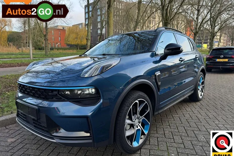 Lynk & Co 01 (2023)
