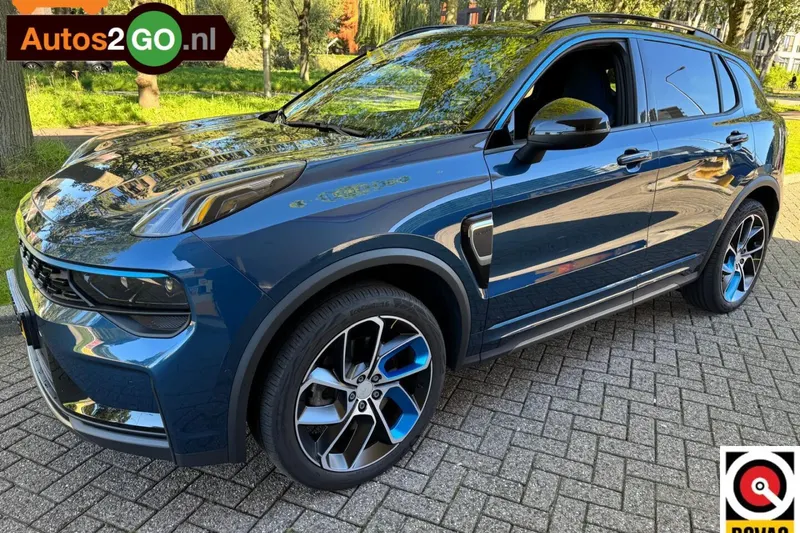 Lynk & Co 01 (2023)