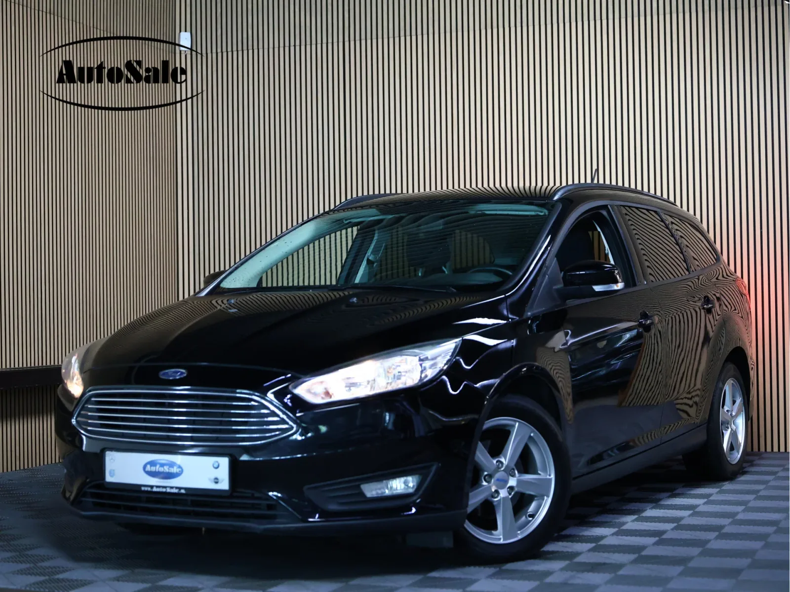 Ford Focus (2018) — foto 1