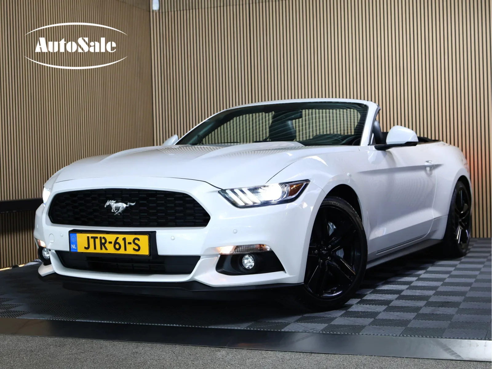 Ford Mustang (2019) — foto 1