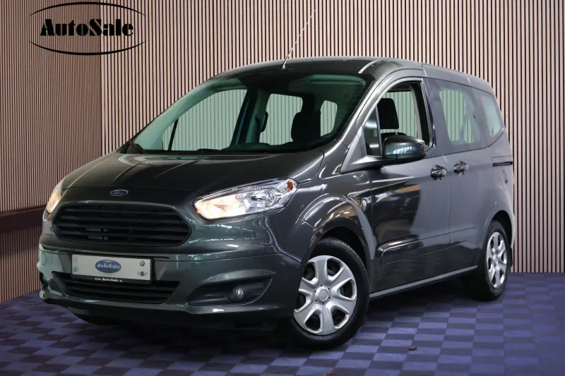 Ford Tourneo Courier (2017)