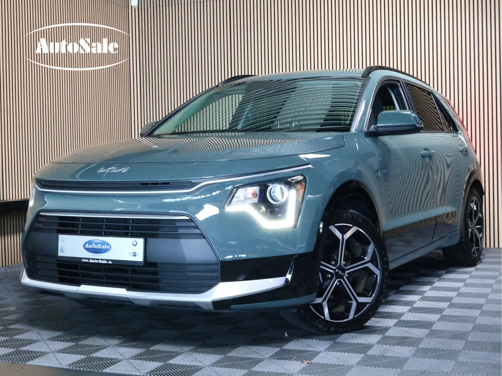 Kia Niro (2023) — foto 1