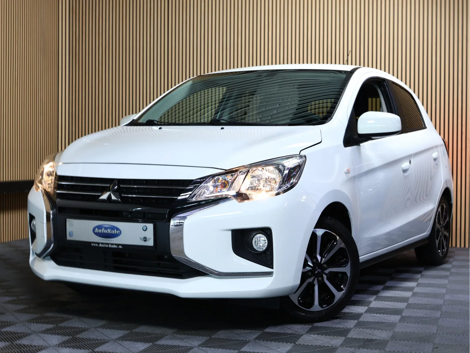 Mitsubishi Space Star (2022) — foto 1