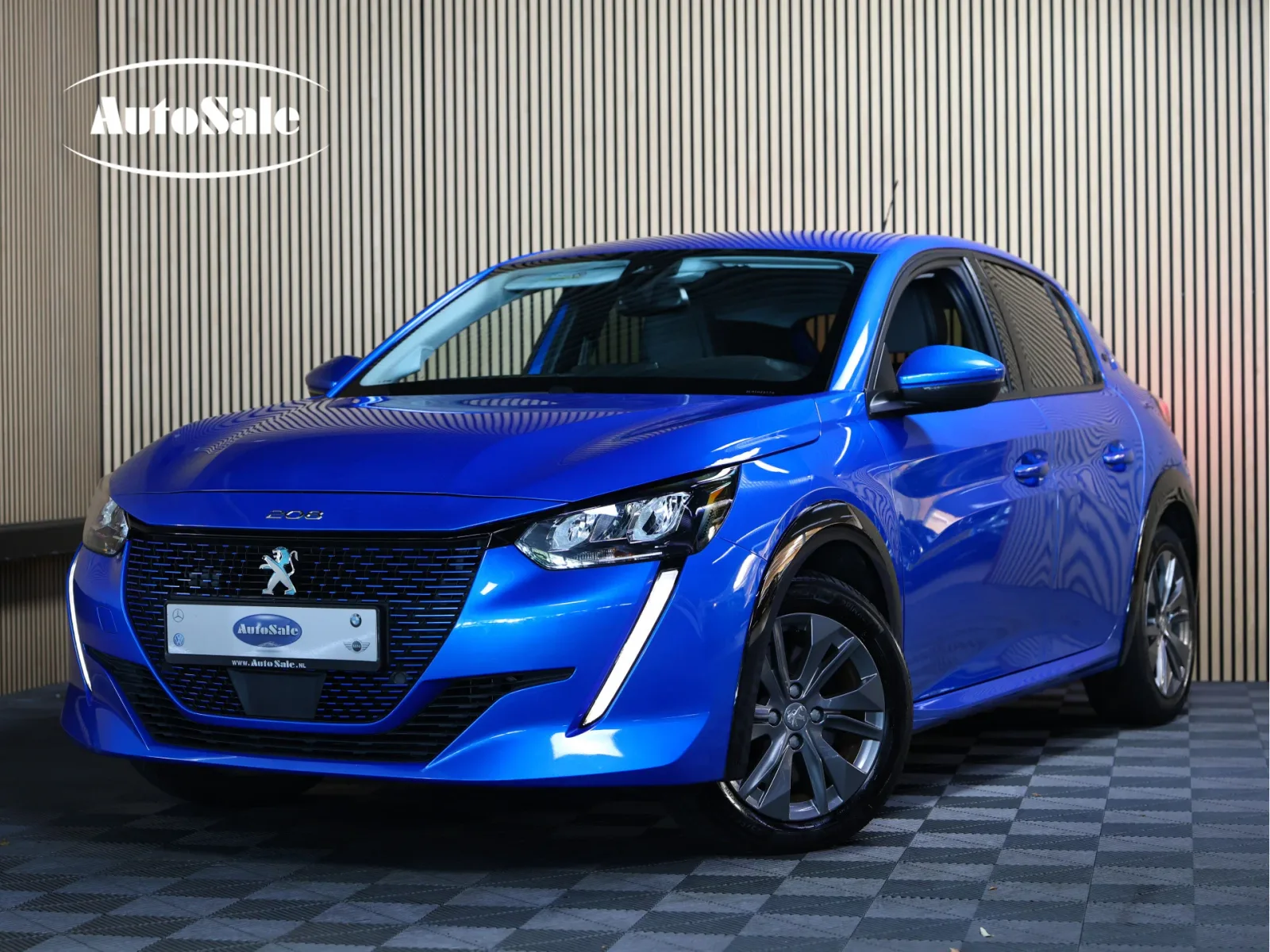 Peugeot e-208 (2021) — foto 1