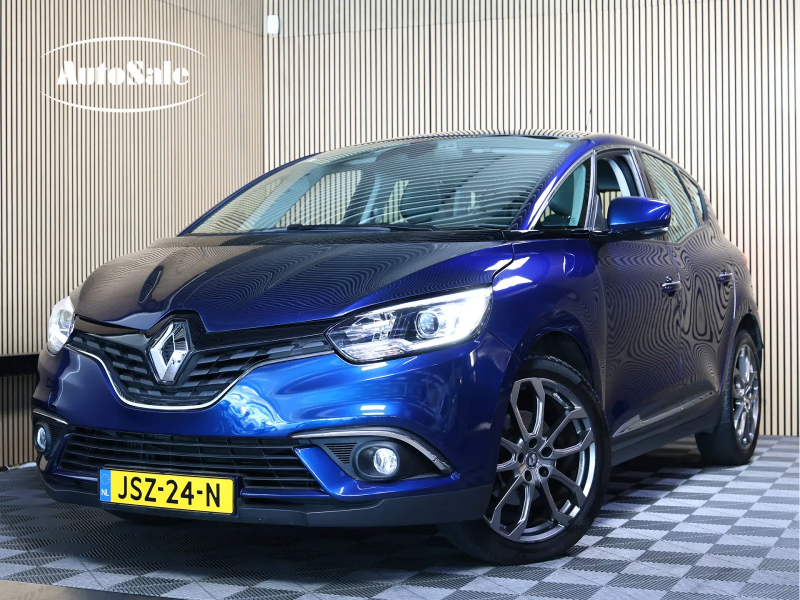 Renault Scénic (2017) — foto 1