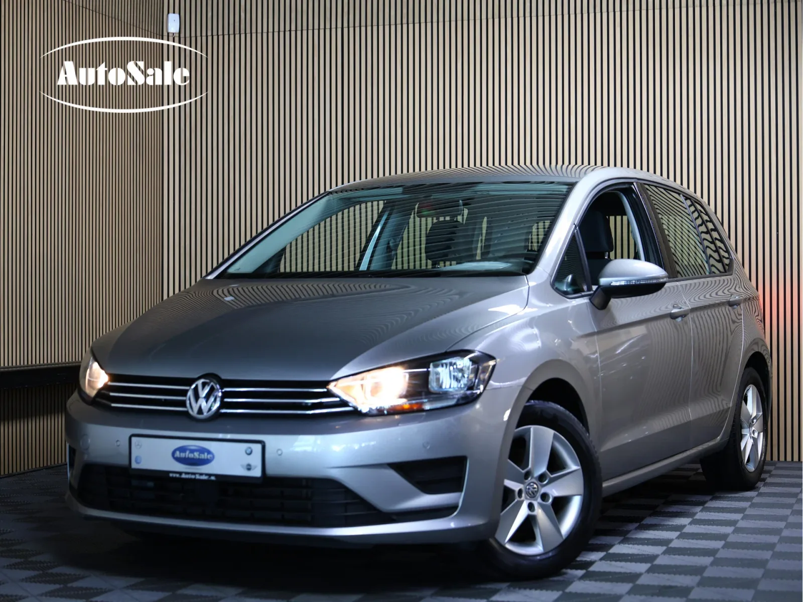 Volkswagen Golf Sportsvan (2017) — foto 1
