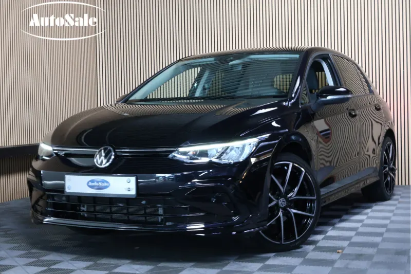 Volkswagen Golf (2024)