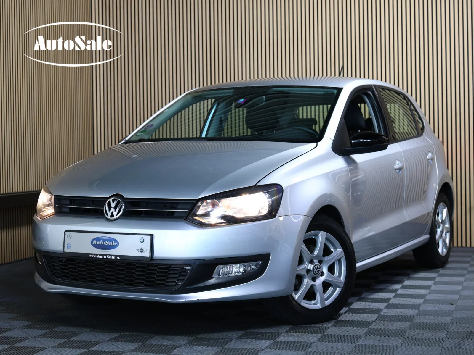 Volkswagen Polo (2011) — foto 1