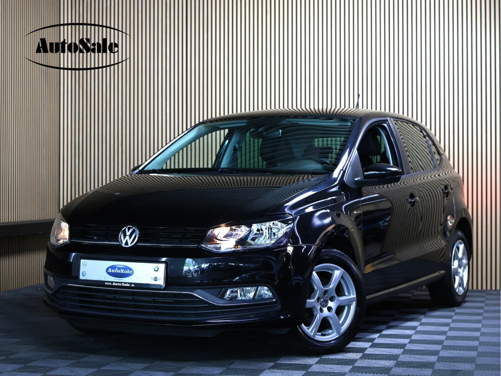 Volkswagen Polo (2015) — foto 1