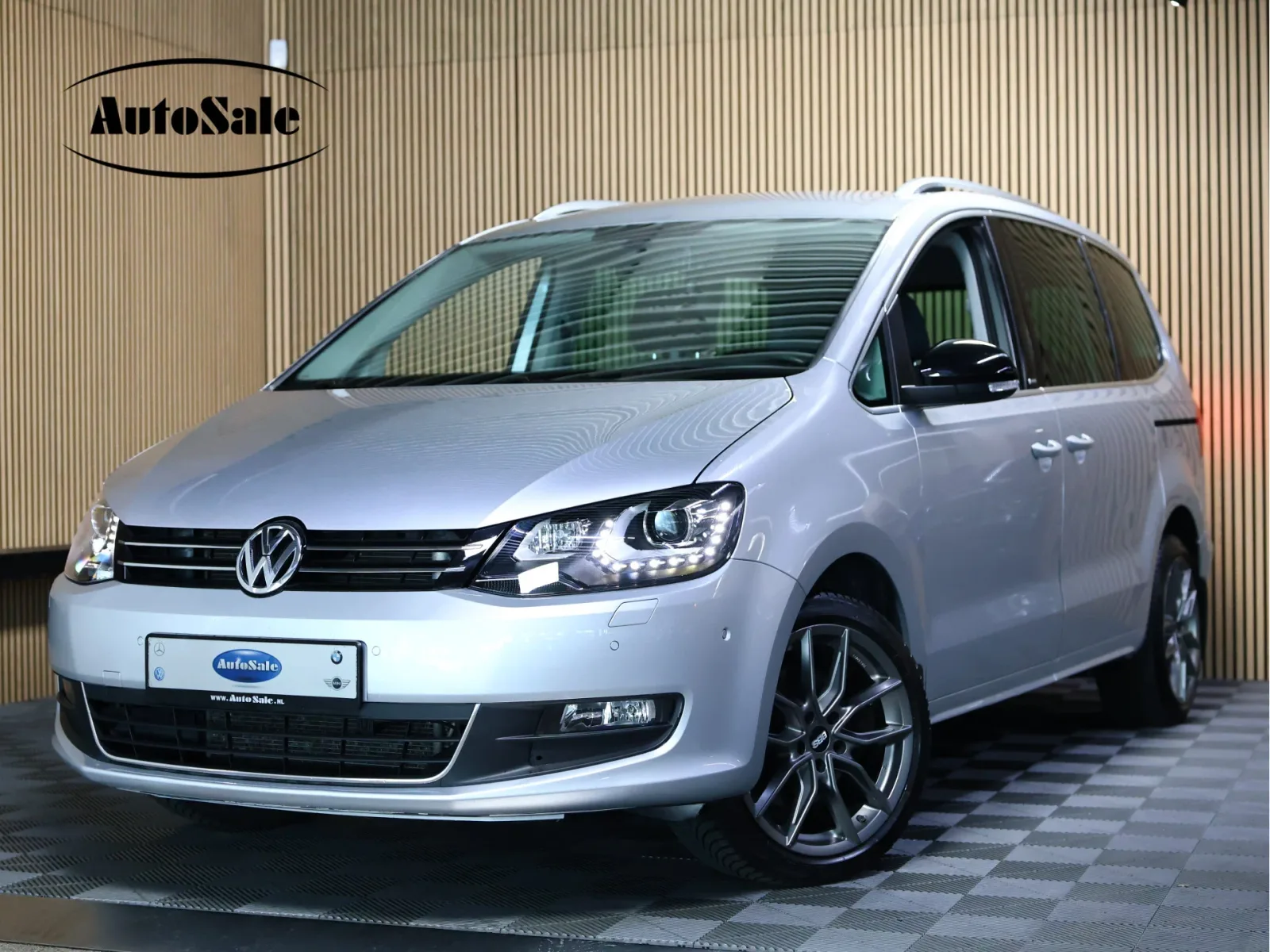 Volkswagen Sharan (2012) — foto 1