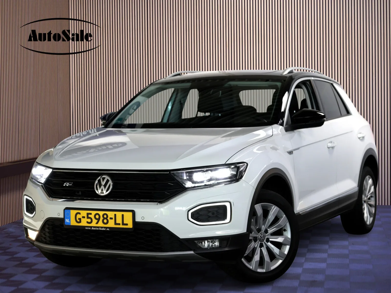 Volkswagen T-Roc (2019) — foto 1