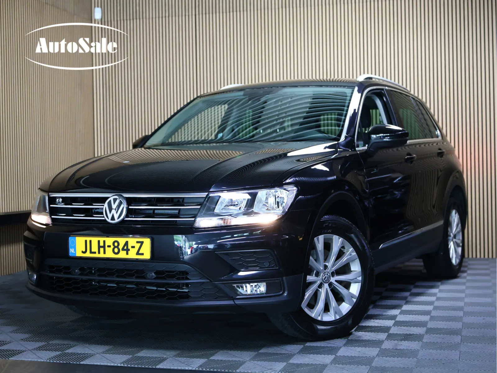 Volkswagen Tiguan (2018) — foto 1