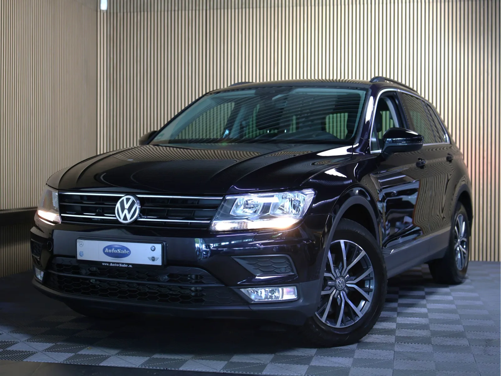 Volkswagen Tiguan (2016) — foto 1