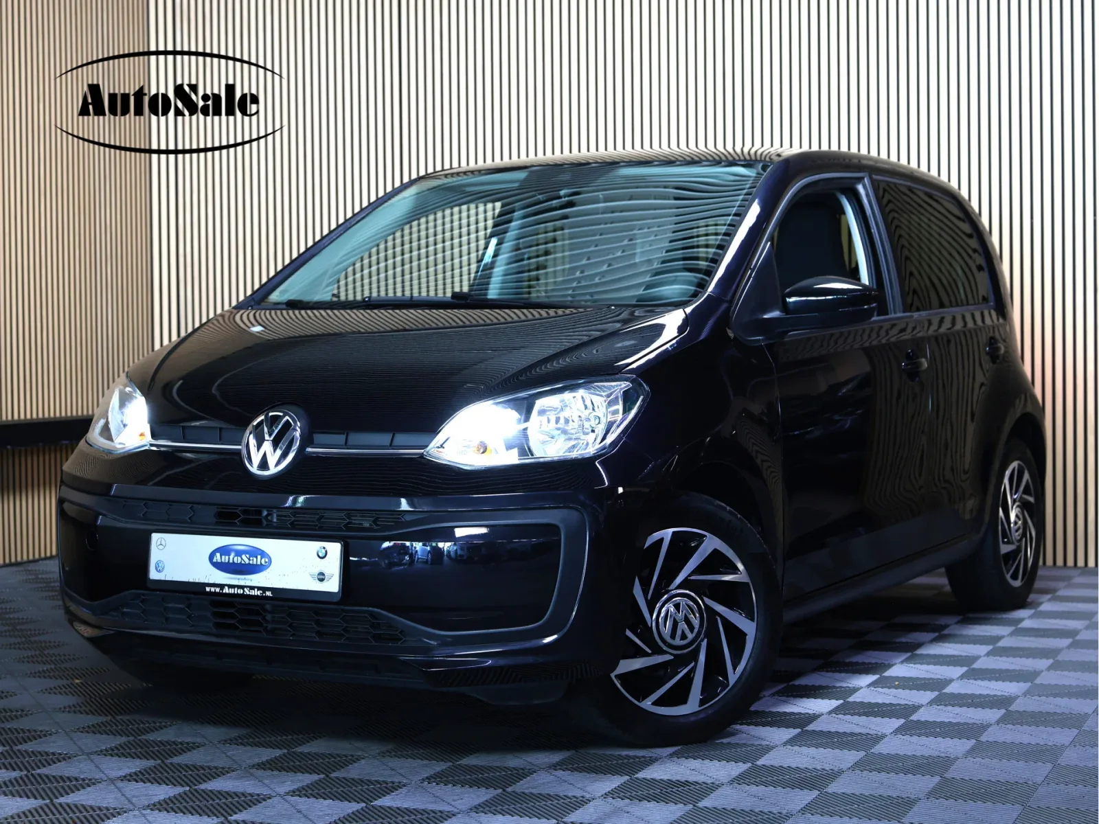 Volkswagen Up! (2018) — foto 1