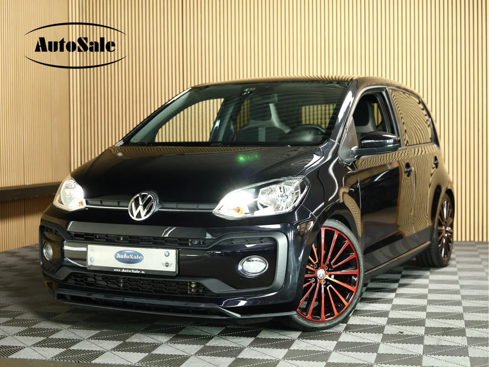 Volkswagen Up! (2017) — foto 1
