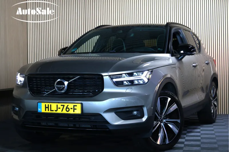 Volvo XC40 (2022)