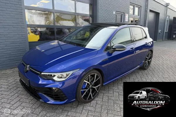 Volkswagen Golf (2021) — foto 1