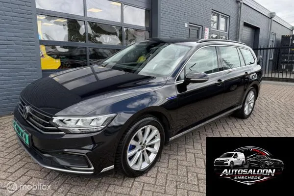 Volkswagen Passat (2021) — foto 1
