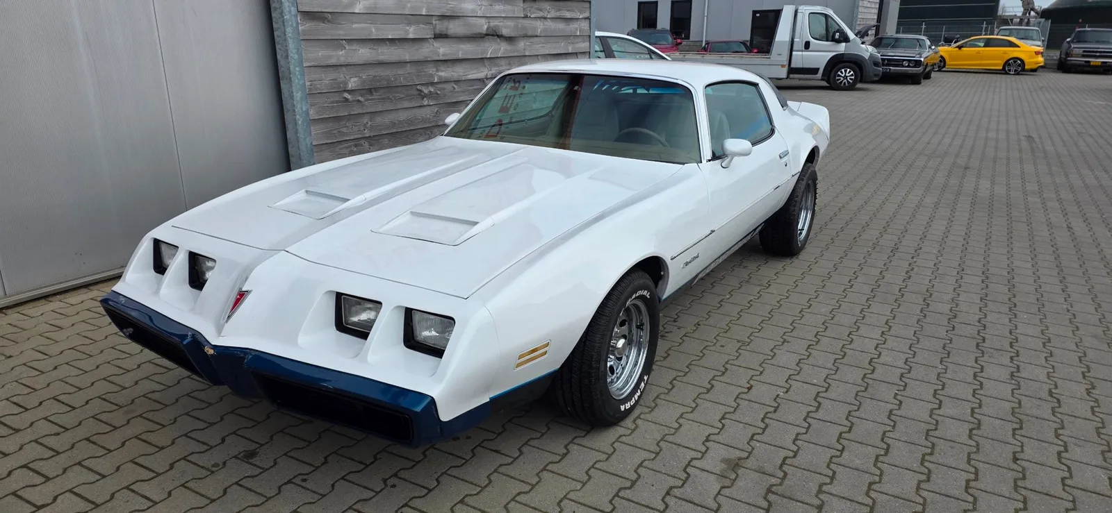 Pontiac Firebird (1980) — foto 1