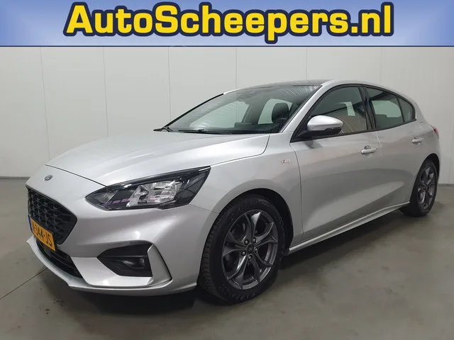 Ford Focus (2021) — foto 1