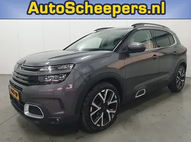 Volkswagen Golf (2020) — foto 1