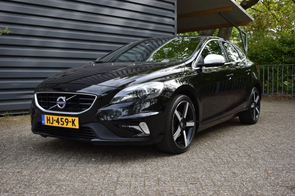Volvo V40 (2015) — foto 1