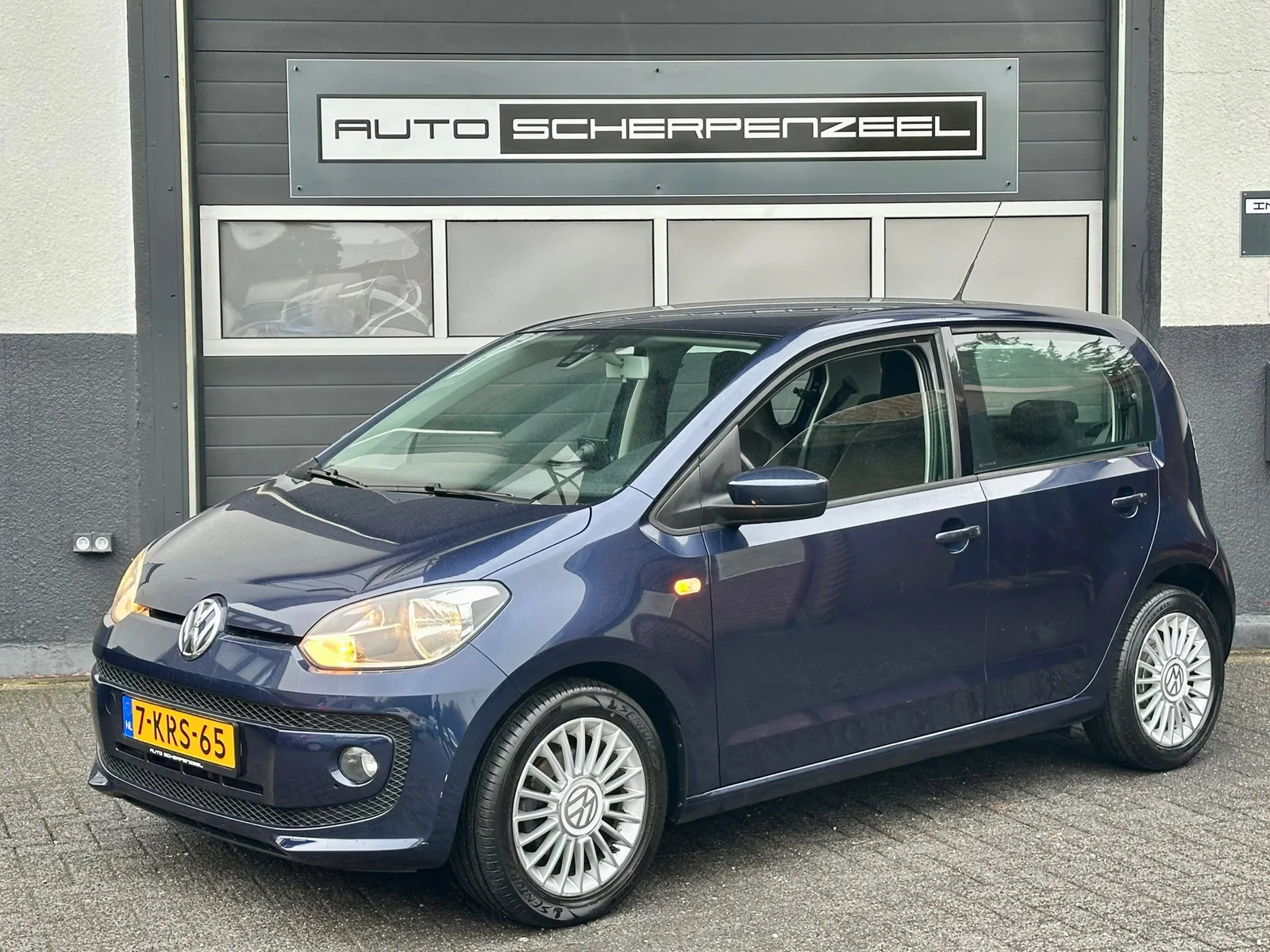 Volkswagen Up! (2013) — foto 1