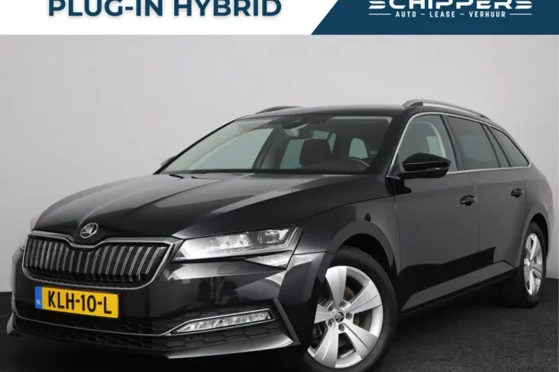 Škoda Superb (2023)