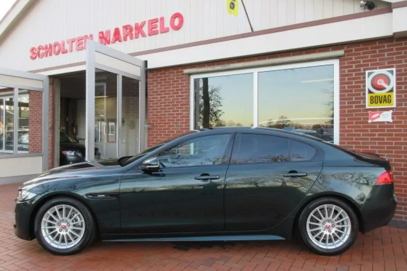 Jaguar XE (2017)