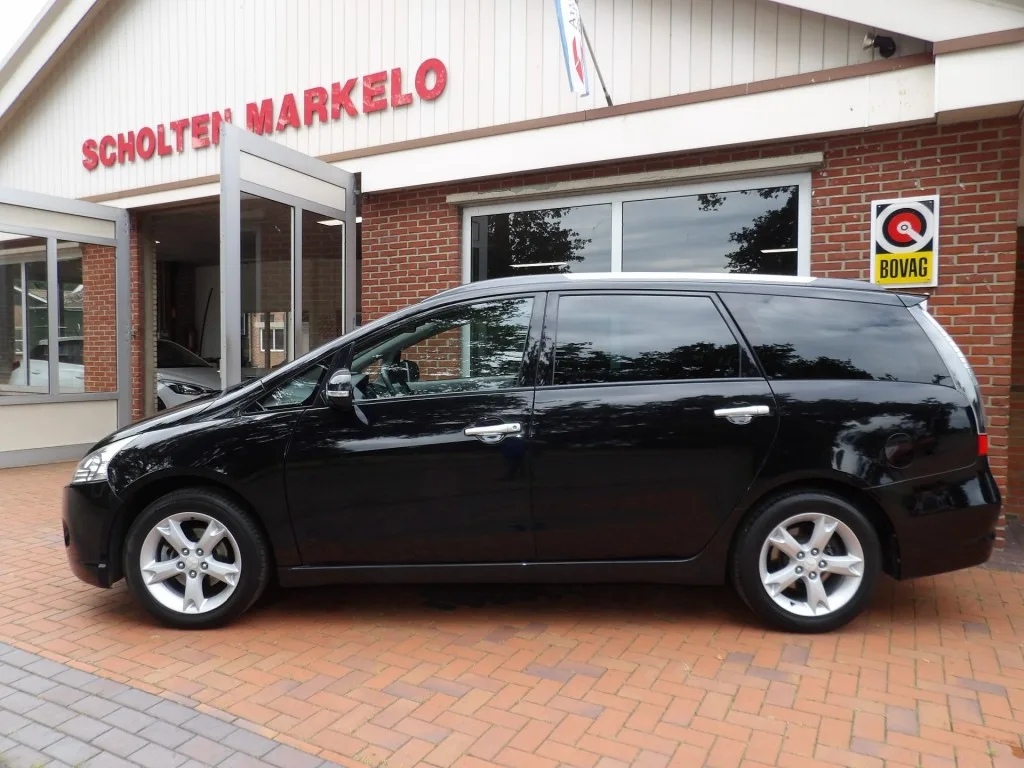 Mitsubishi GRANDIS (2010) — foto 1