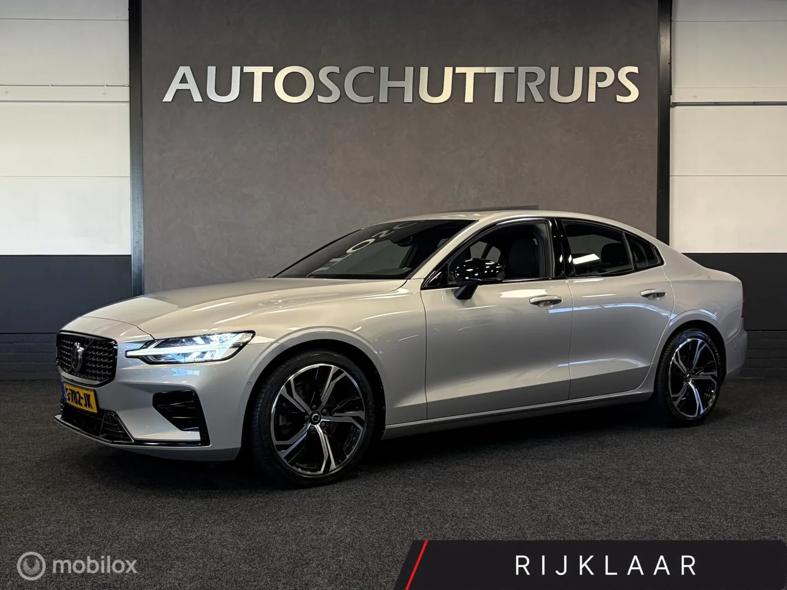 Volvo S60 (2023) — foto 1