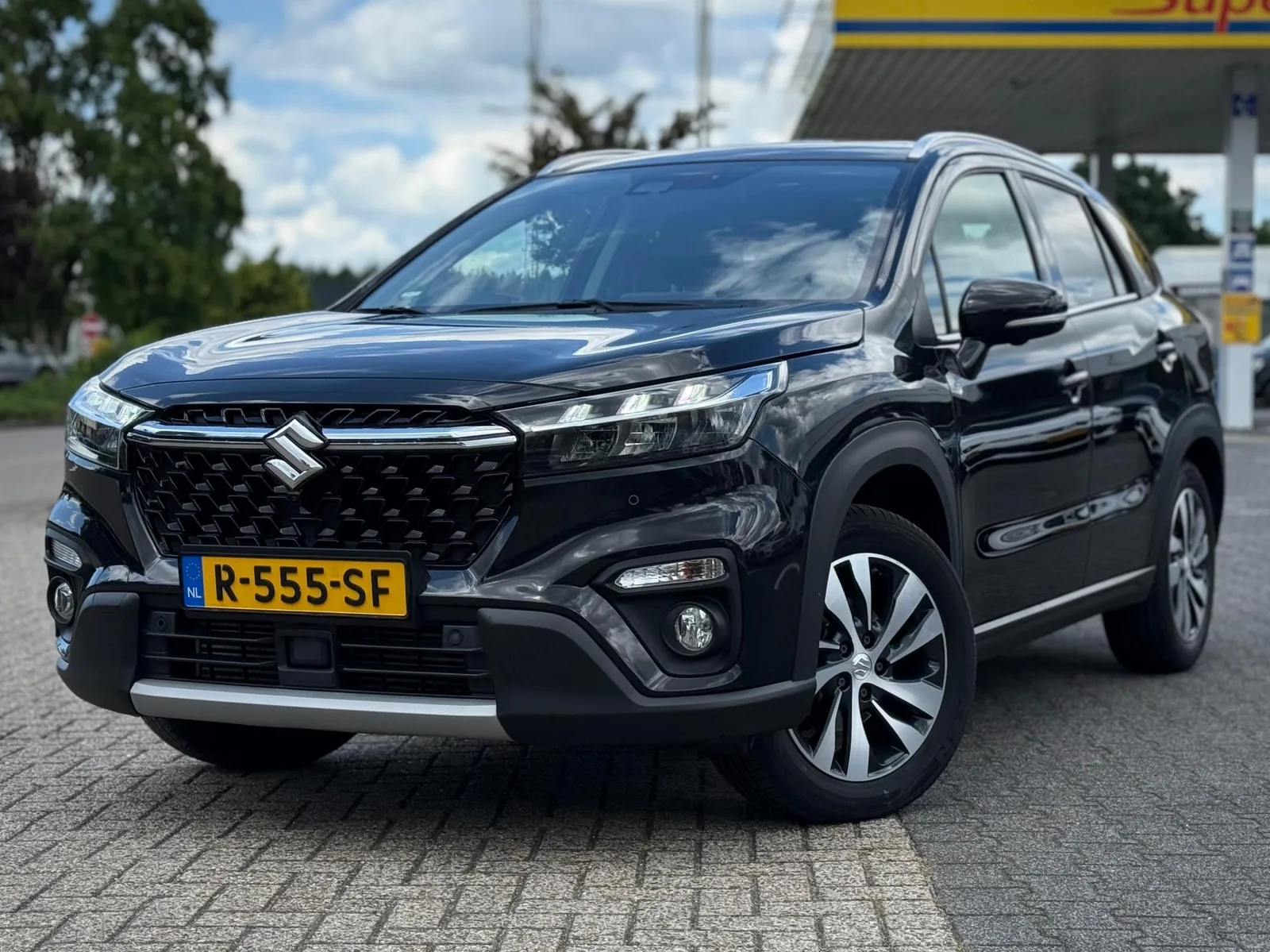 Suzuki S-CROSS (2022) — foto 1